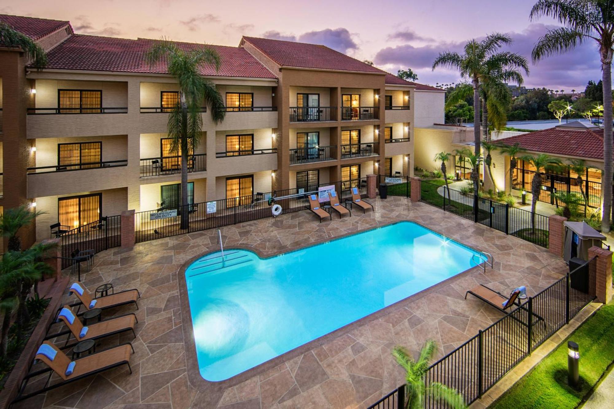 Courtyard By Marriott San Diego Sorrento Valley Екстер'єр фото